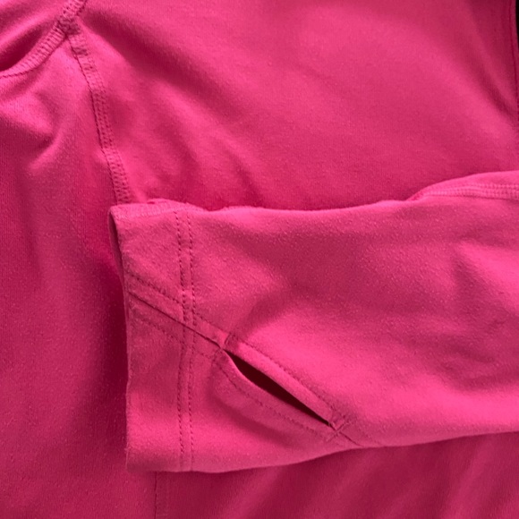 Ralph Lauren top casual or workout great layer - Picture 4 of 6